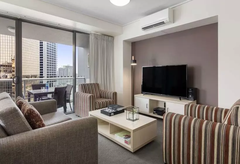 فندق Oaks Brisbane On Felix Suites