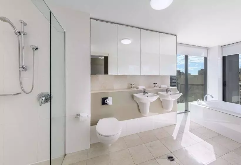 فندق Oaks Brisbane On Felix Suites