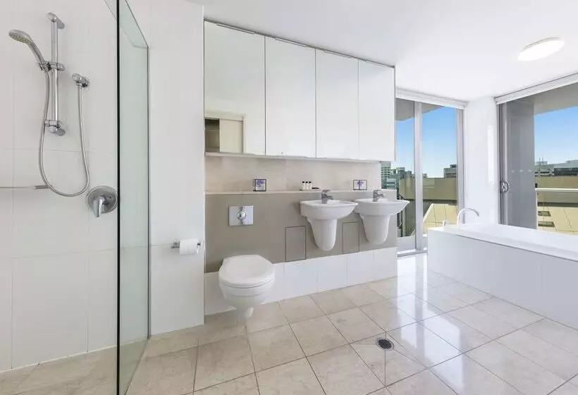 فندق Oaks Brisbane On Felix Suites