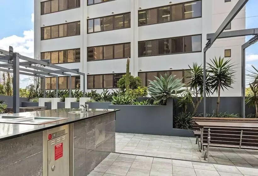 فندق Oaks Brisbane On Felix Suites