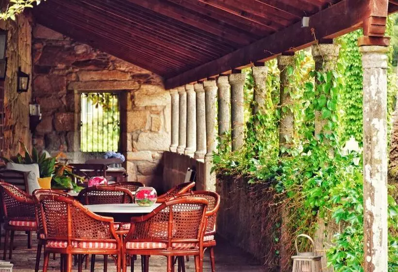 هتل Pazo Revel  & Resort