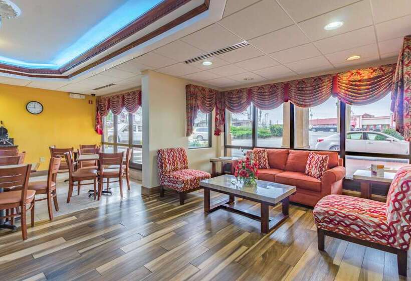 Отель Quality Inn