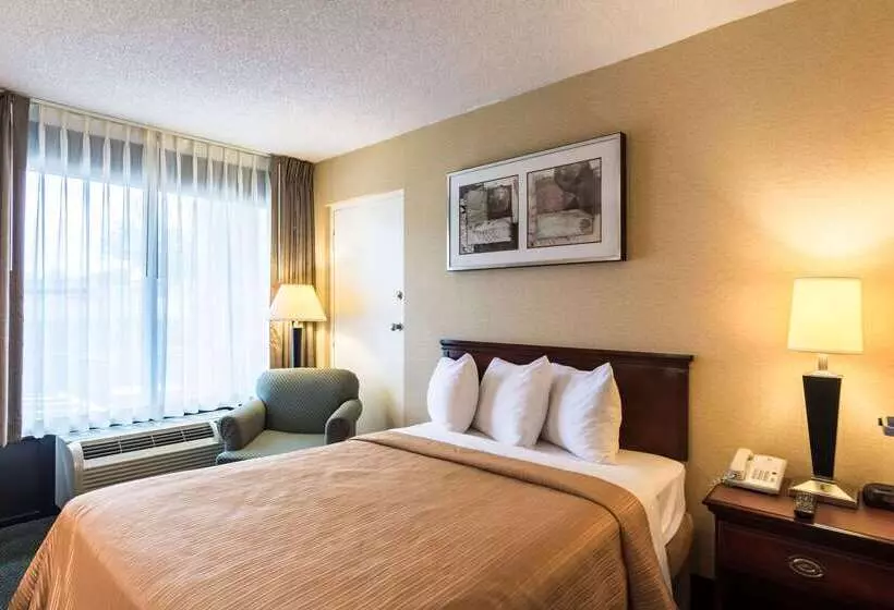 Отель Quality Inn Manassas
