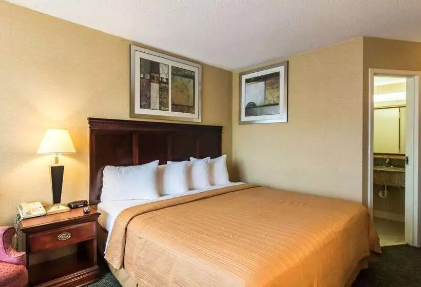 Отель Quality Inn Manassas