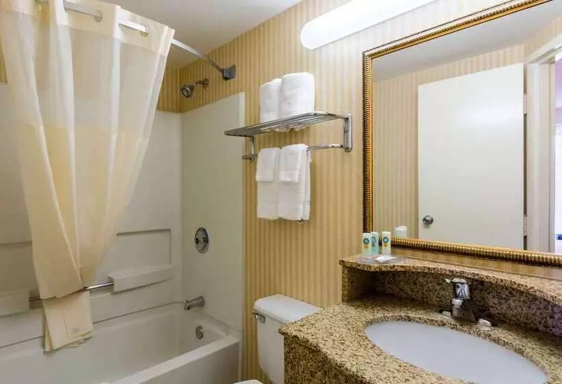 Отель Quality Inn Manassas