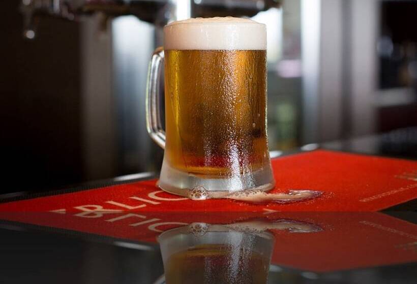 בית מלון כפרי Quest Sanctuary Lakes