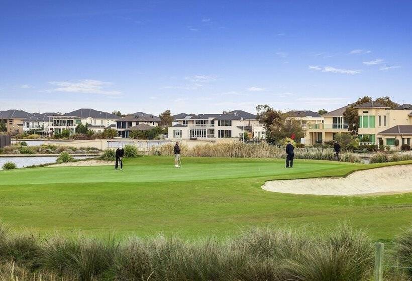 בית מלון כפרי Quest Sanctuary Lakes