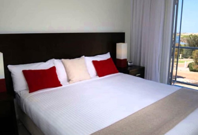 בית מלון כפרי Quest Sanctuary Lakes