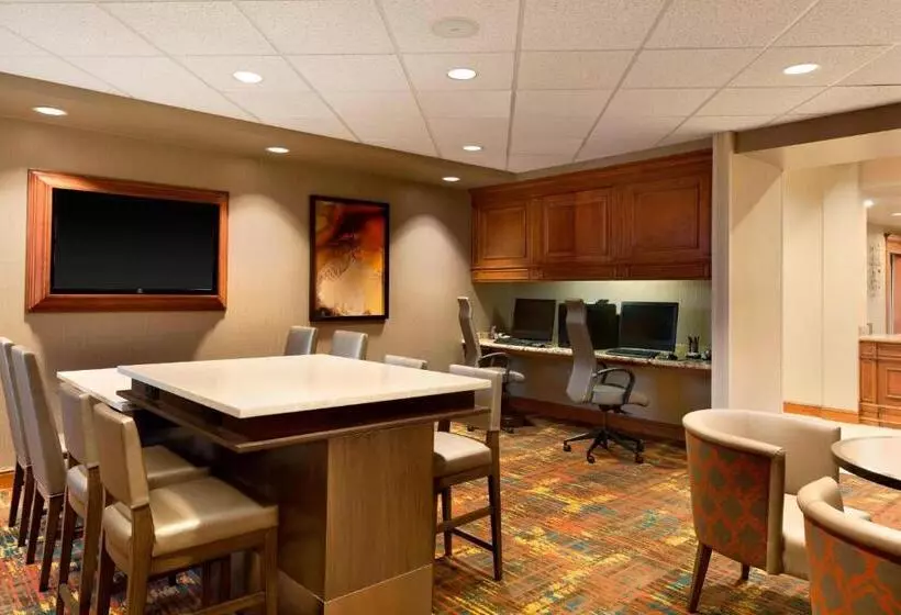 هتل Residence Inn Joplin