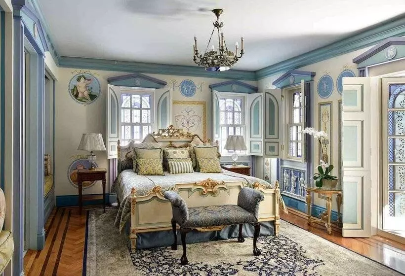 The Villa Casa Casuarina