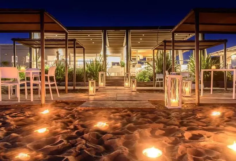 ホテル Tombolo Talasso Resort
