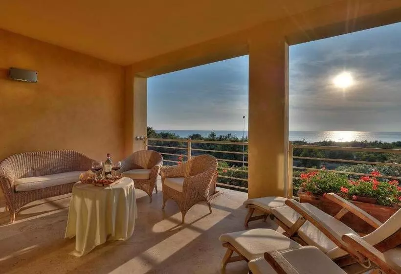 ホテル Tombolo Talasso Resort