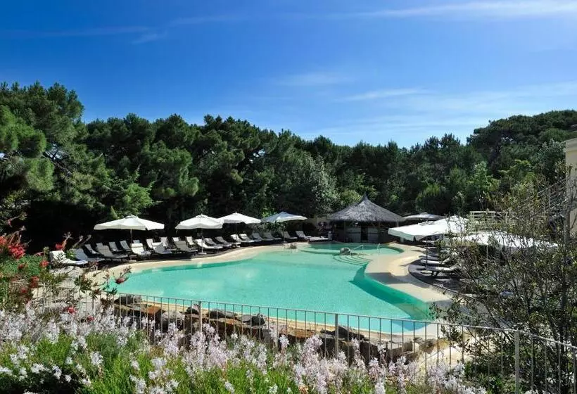 ホテル Tombolo Talasso Resort