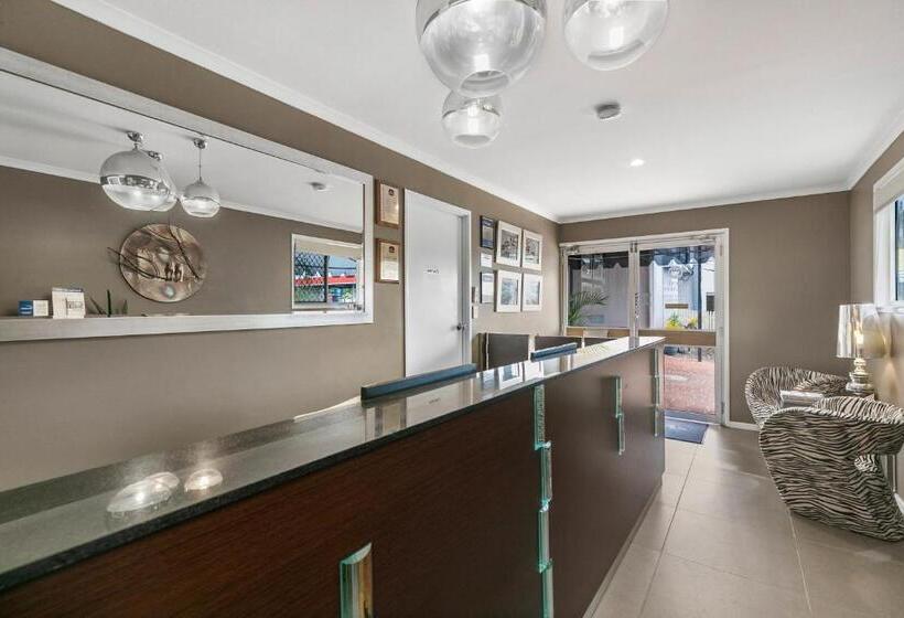 فندق على الطريق Best Western Kimba Lodge