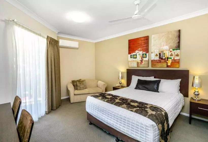 فندق على الطريق Best Western Kimba Lodge