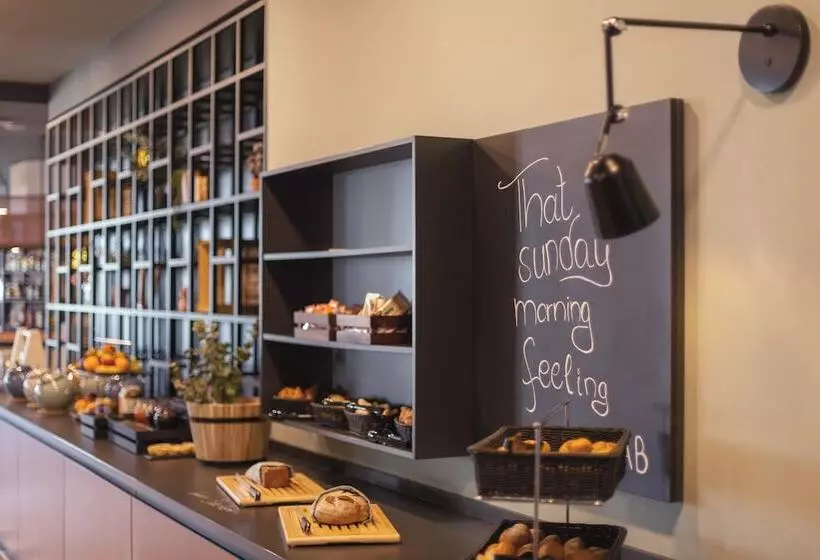 ホテル Holiday Inn   The Niu Tab Dusseldorf Main Station, An Ihg