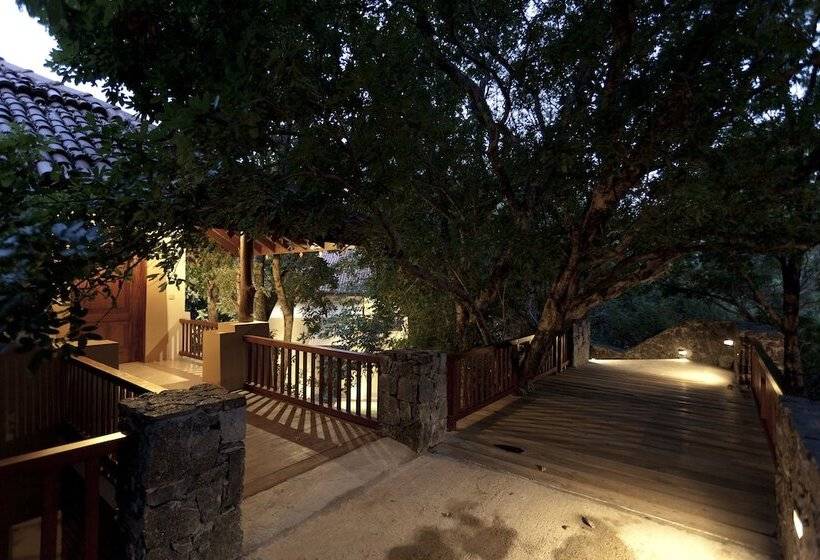 Hotel Amaya Lake Dambulla