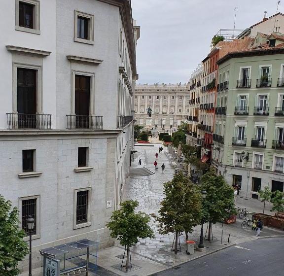 هتل Escala ópera