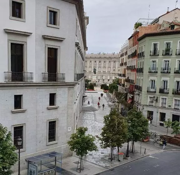 هتل Escala ópera