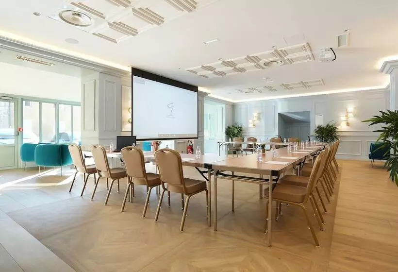 בית מלון כפרי Hob Le Cheval Blanc Marne La Vallée