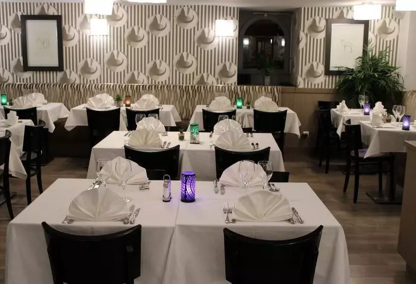 בית מלון כפרי Hob Le Cheval Blanc Marne La Vallée