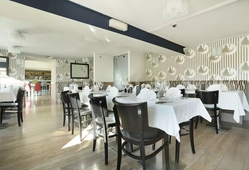 בית מלון כפרי Hob Le Cheval Blanc Marne La Vallée