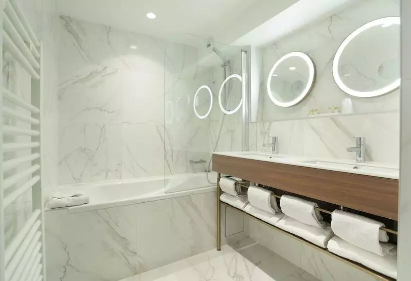 בית מלון כפרי Hob Le Cheval Blanc Marne La Vallée