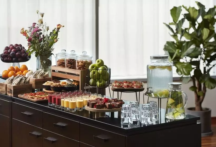 Avani Frankfurt City Hotel Previously Nh Collection Frankfurt City