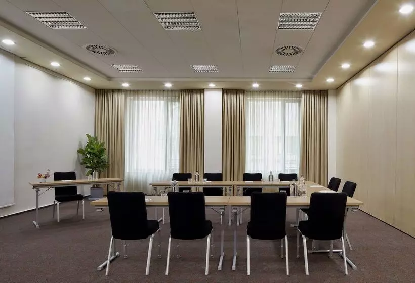 Avani Frankfurt City Hotel Previously Nh Collection Frankfurt City