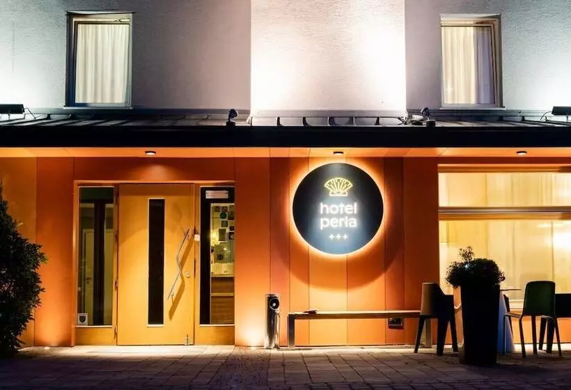 ホテル Perła