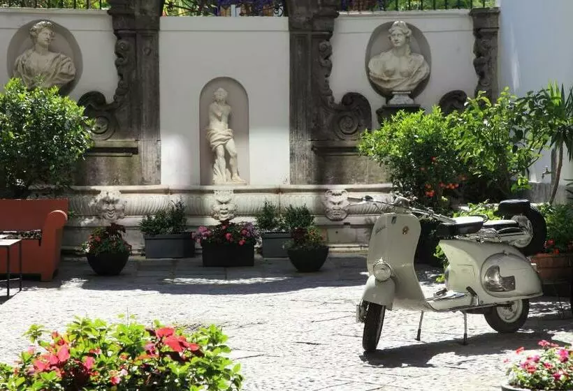 Hotelli Piazza Bellini & Apartments