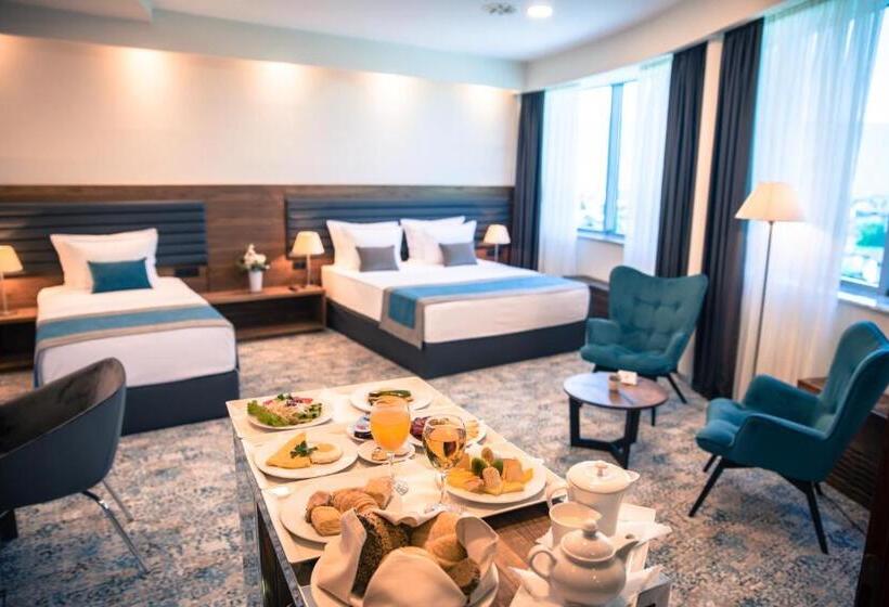 בית מלון כפרי Radon Plaza