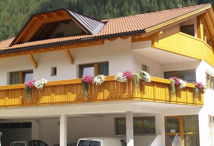 Bed and Breakfast Cafe Schneider