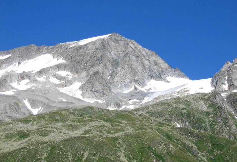 Bed and Breakfast Cafe Schneider