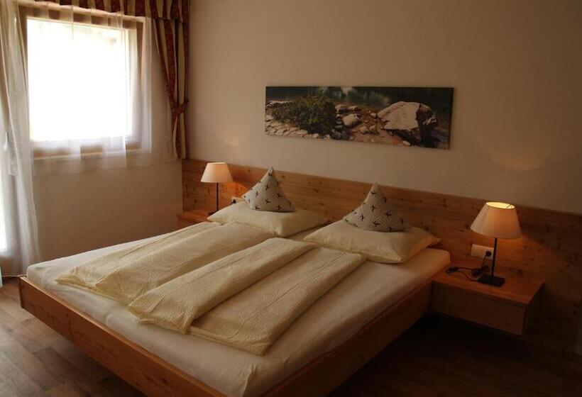 Bed and Breakfast Cafe Schneider