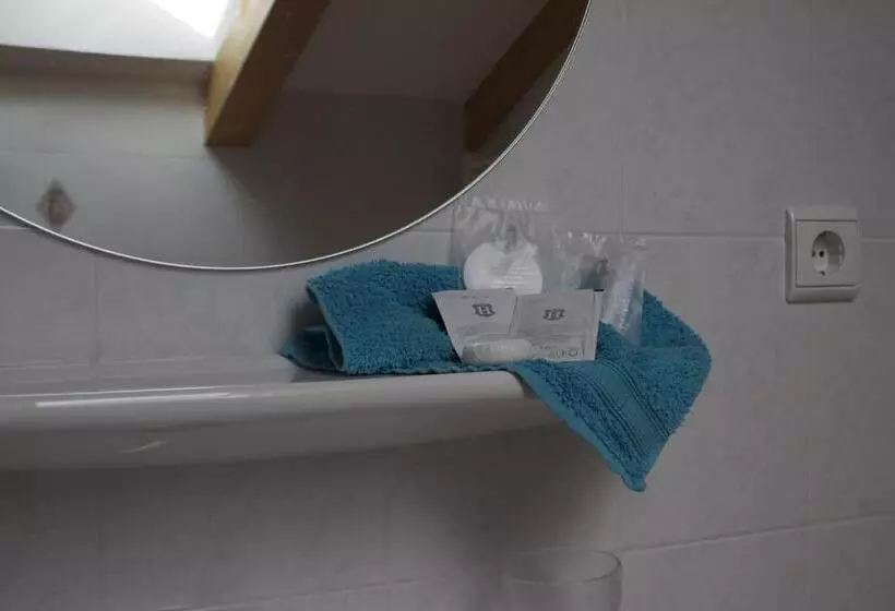 ベッドアンドブレックファースト Cafe Schneider