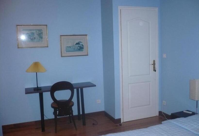 مبيت وإفطار Les Convertigues