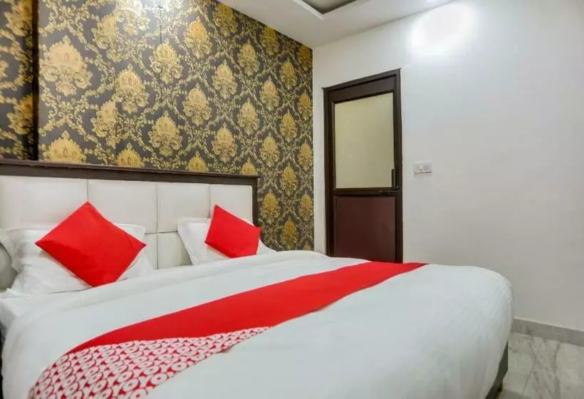 Hotelli O Anshun Residency Near Mk Cinemas Rohini