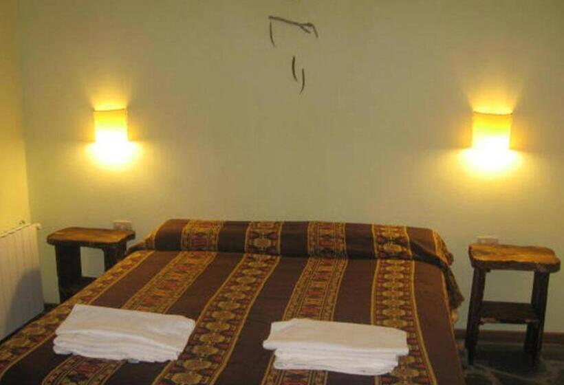 Hostel Hosteria Del Sauquen