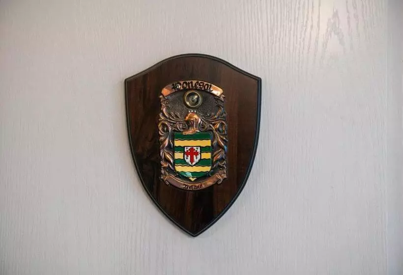 Hotelli Irish Cottage Inn & Suites