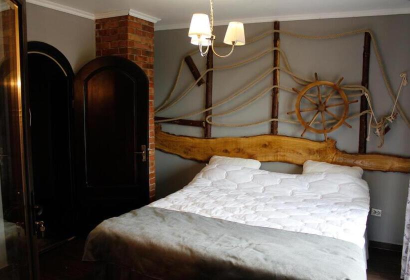 هتل Pensiunea Taverna Bucium