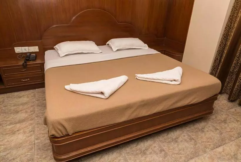 Hotelli Sriram Residency