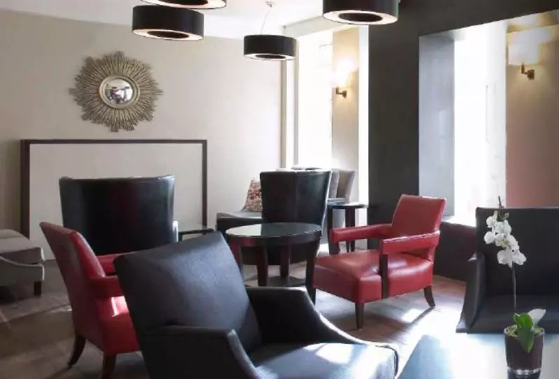 Dolphin House Serviced Apartments