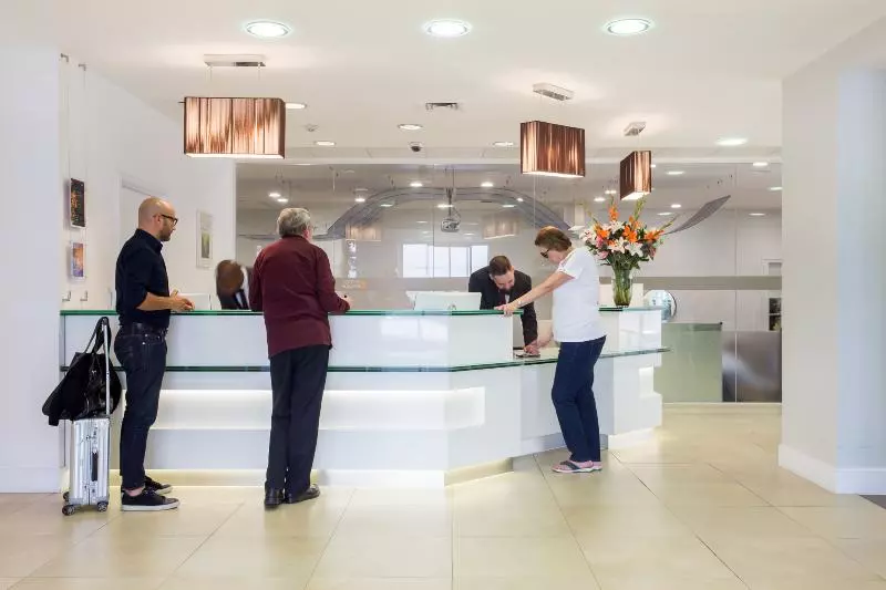 Dolphin House Serviced Apartments