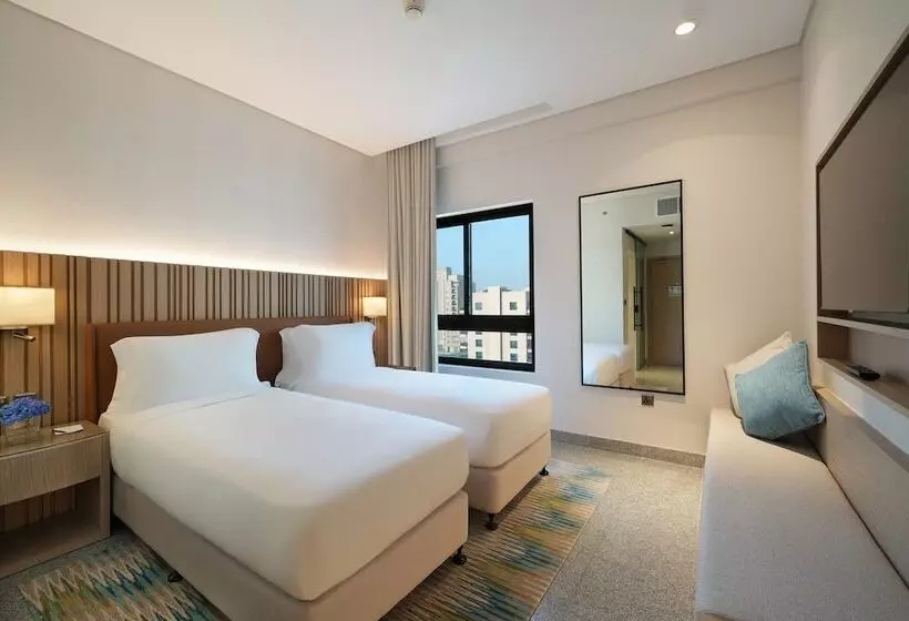هتل Arabian Park Dubai, An Edge By Rotana