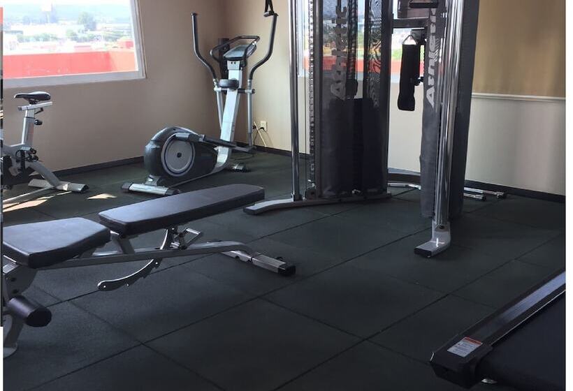 فندق Comfort Inn Morelia