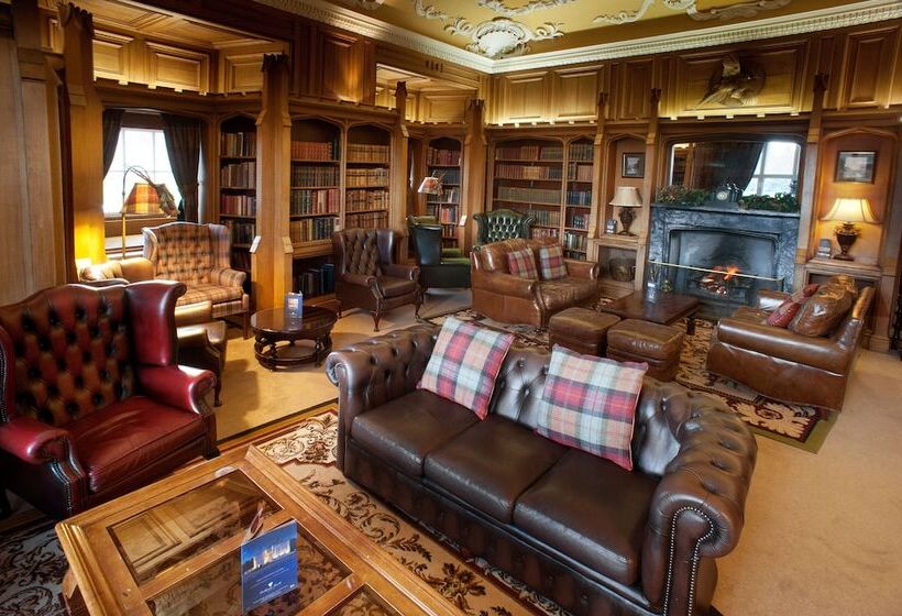 בית מלון כפרי Dalhousie Castle