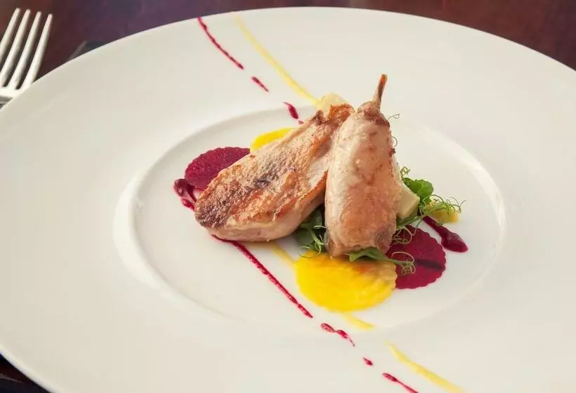 Отель Dalhousie Castle