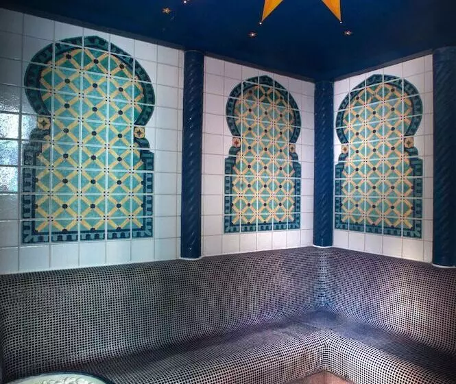 Отель Dalhousie Castle