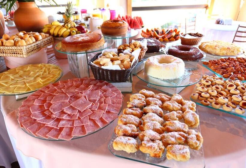 هتل Flamingo Beach